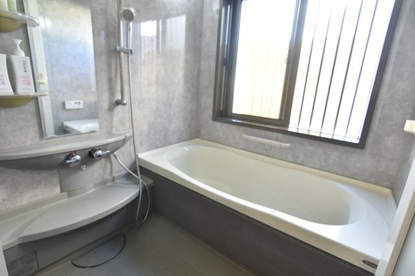 【町田市野津田町　戸建の浴室】