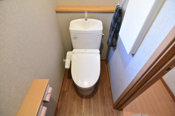 【町田市野津田町　戸建のトイレ】