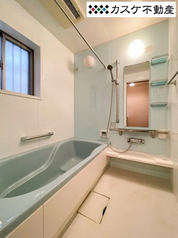 家族で入浴時間が違っても足し湯不要の追い炊き機能付き♪