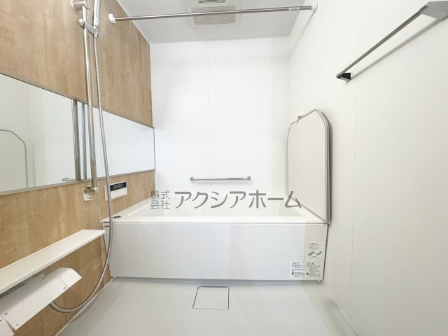 1坪サイズ・浴室乾燥機付ユニットバスで一日の疲れを癒しましょう♪