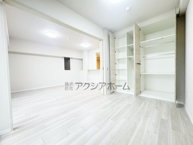 洋室　5.0帖（東側）