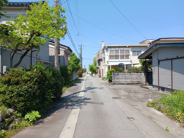 前面道路は融雪付き