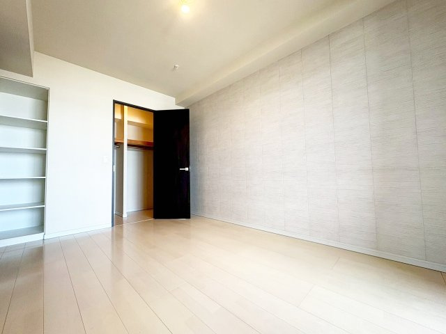 広々とした洋室約8帖！
