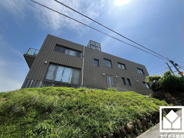 シンプルで飽きのこない設計が、暮らしに余白をもたらします。