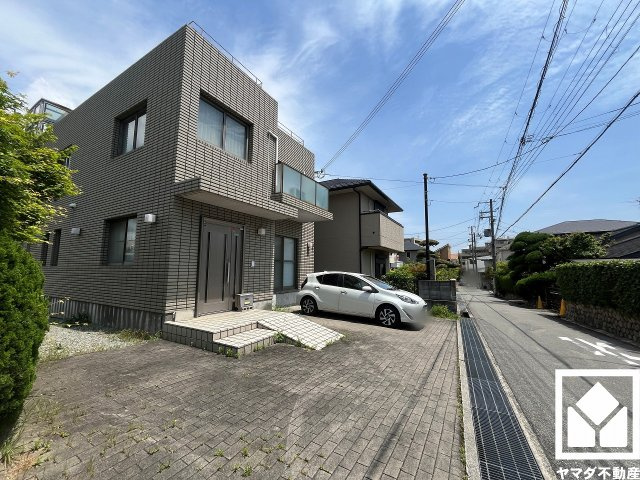 阪急今津線「仁川」駅まで徒歩8分の立地。毎日の通勤・通学だけでなく、休日のお出かけまで利便性に優れています。