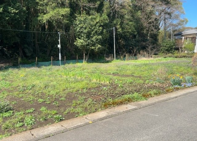 物件の詳細については、現地を見てわかること以外に、役所や法務局などで調べないとわからないことがあります。そのため、現地に行く場合は、もしこの物件を買ったらどのような生活ができるかをイメージしましょう。