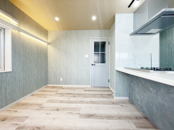 大久保ローヤルコーポのリビングダイニング