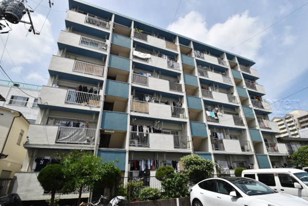 大久保ローヤルコーポの外観