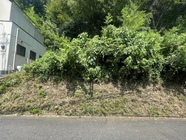 市街化区域とは、積極的に住宅や店舗などを建てる地域で、おおむね10年以内に市街化を図る地域です。この地域には、用途地域を定めることになっています。市街化することが決まっている地域を効率的に整備します。