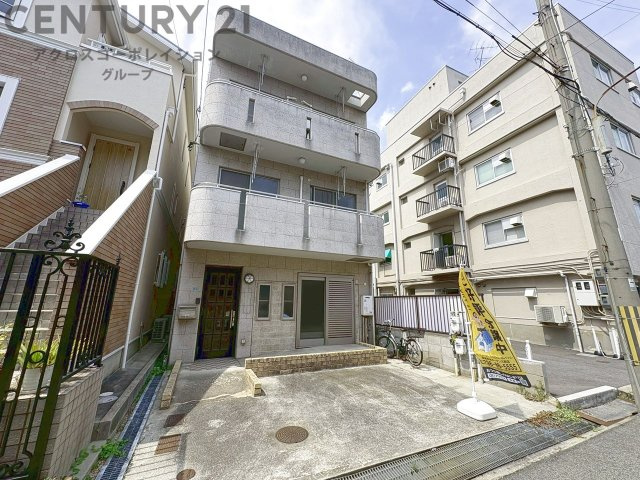 RC造3階建