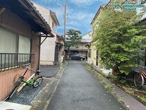 前面道路含む現地写真