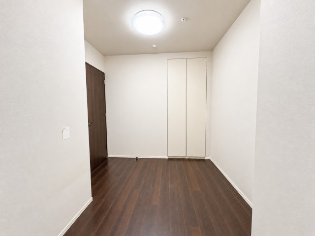 《約4.5帖洋室》家族一人ひとりの大切なプライベート空間に最適なお部屋です。
