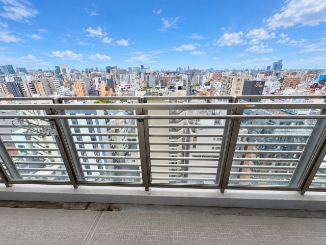 高層階ならではの開けた眺望をおたのしみいただけます。