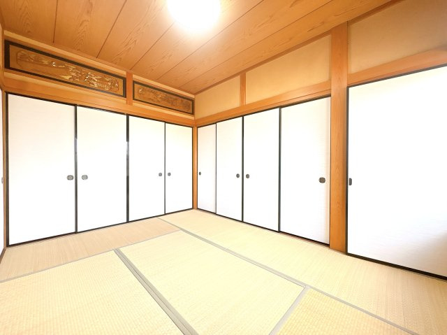 1F北側和室の別角度になります♪