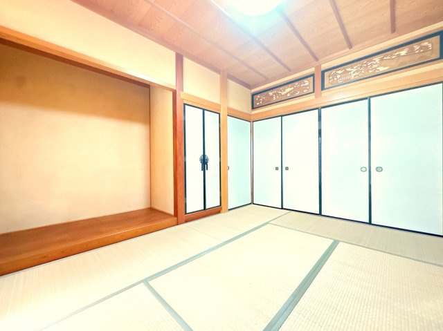 1F南側和室の別角度になります♪