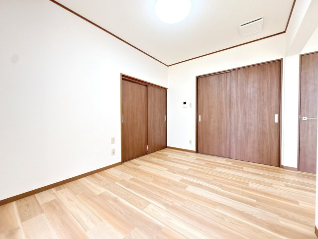 リビングの別角度になります♪