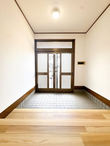 玄関になります♪