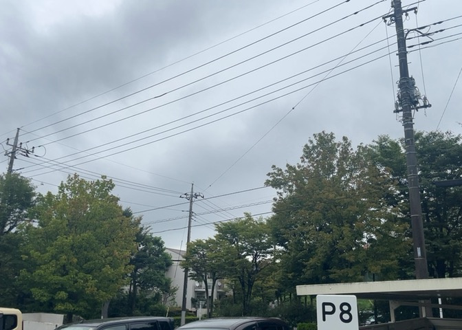 眺望を気にして物件を探す場合、前面に建物が建っていないか現地で確認しましょう！前面に建物があると景色はもちろん、日当たりや風通しにも影響が出てきます。住んだ時のことを想像しながら現地見学をしましょう。