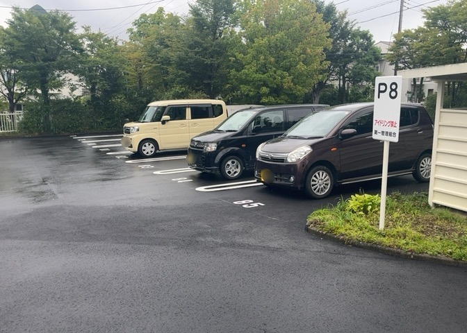 マンションの駐輪場は、事前に空きがあるか確認を取ると安心です。せっかく入居したのに駐輪スペースがない！なんてことになったら大変ですよね。そこで、内見時や購入前にはまず事前に確認しておくと良いでしょう。