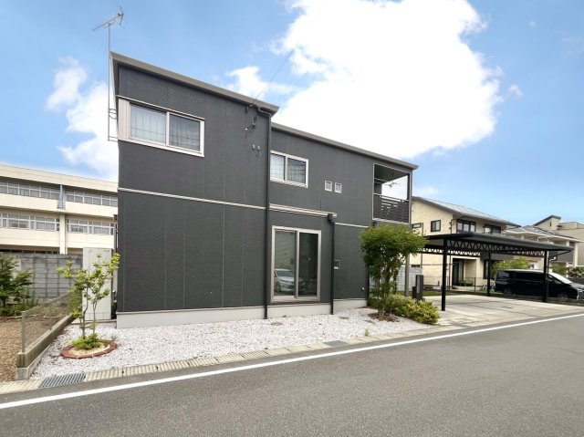 ■外観|シンプルで洗練されたデザインは住まう人の色に染まり、個性を映し出します♪本日見学可能(*＾＾*)