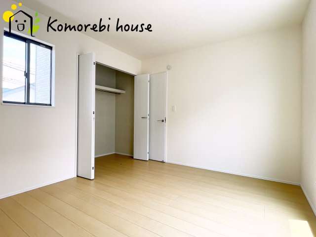 使い勝手のいい寝室です