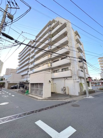 外観　周辺環境と調和した落ち着きのある佇まい。毎日の帰宅が楽しみになる住まいです。