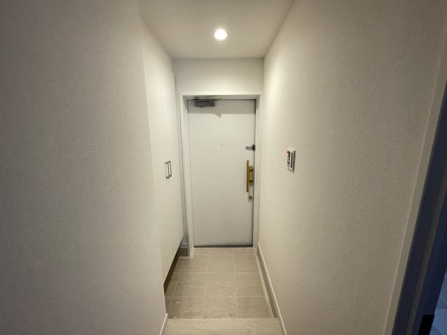 大容量シューズボックスは、家族全員分の靴を収納して、スッキリとした玄関に。　