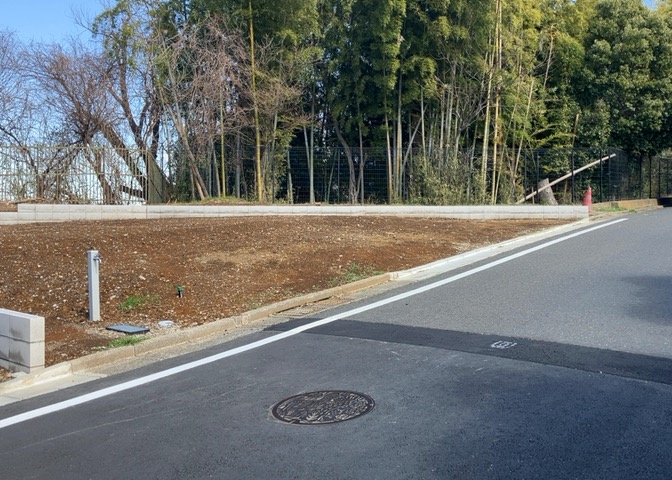 土地探しをしていると都市計画区域という言葉を目にすると思います。法律によって、都道府県知事や国土交通大臣が指定するエリアのことを指しており、都市計画区域は市街化区域と市街化調整区域に分けられています。