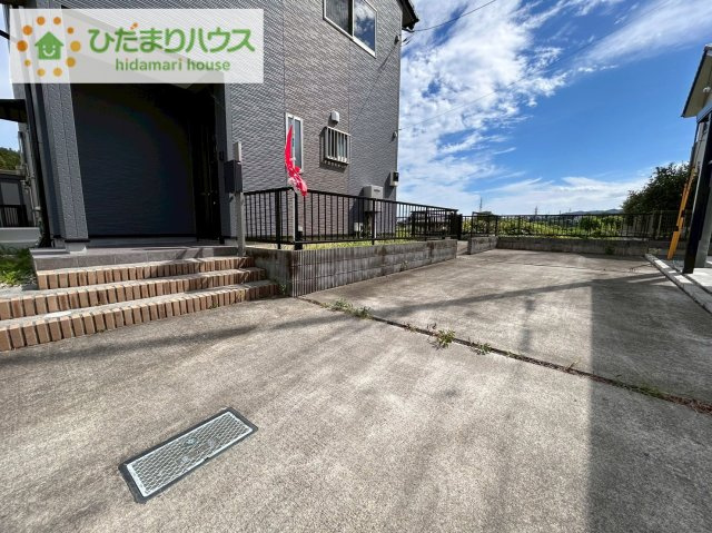 マイホームなら駐車場代がかかりません。しかも、自宅の駐車場で洗車が出来ます！今までコイン洗車に行っていた手間も省けて、節約にも繋がります(^^♪