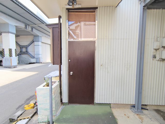 シンプルで使いやすい玄関アプローチ。