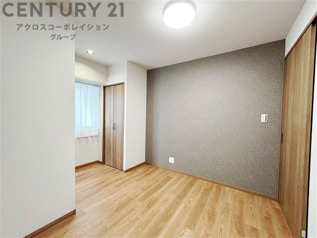南東向きバルコニー付きで陽当たり良好です♪
