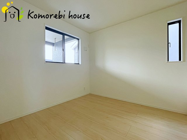 落ち着いた色調の洋室です