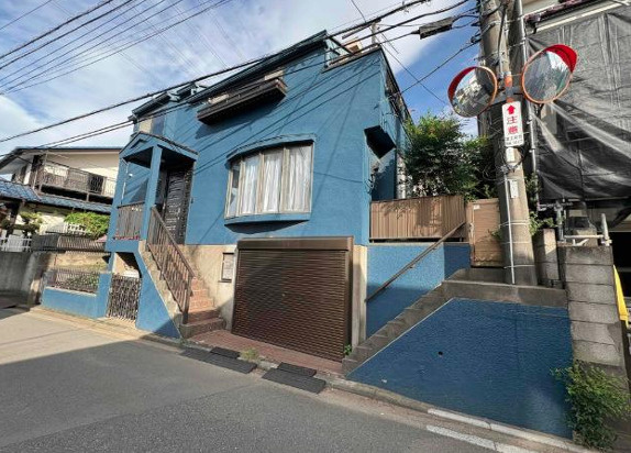 前面道路含む現地写真です