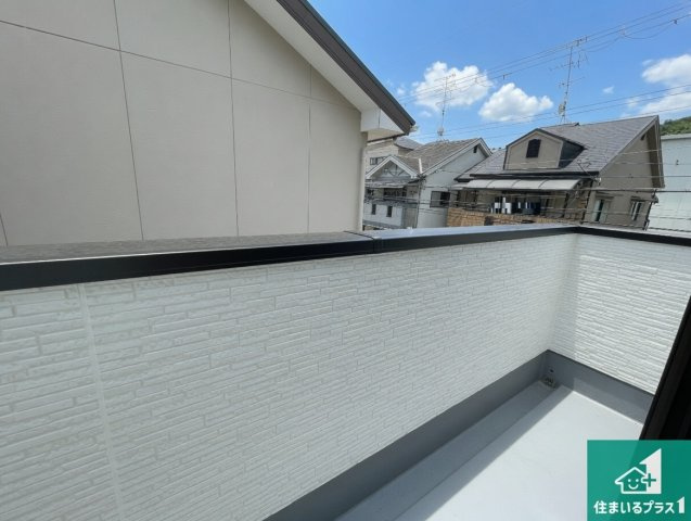 日当たりのよいバルコニー！お部屋が開放的に！