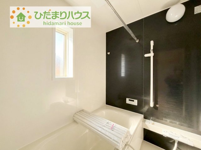 大人が足を伸ばしても十分な広さ！一人でゆっくりくつろぐ時間も大切です！