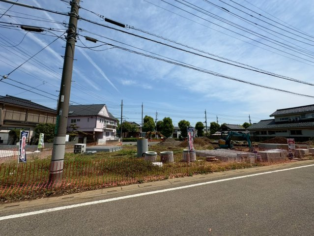 対象地：D区画　全10区画　　間取り・外観・設備まで自由にプランニング可能。暮らし方に合わせた住まいをご提案できます。花田小学校まで徒歩約4分(270ｍ)、毎日の通学がしやすい住環境です。