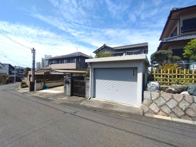 現地写真　※令和8年4月18日撮影　解体工事前の写真です。