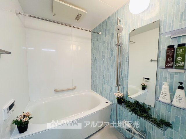 【Bathroom】　◆風呂◆カビが付きにくく軽くこすれば簡単に落ちるお掃除ラクラク仕様です。