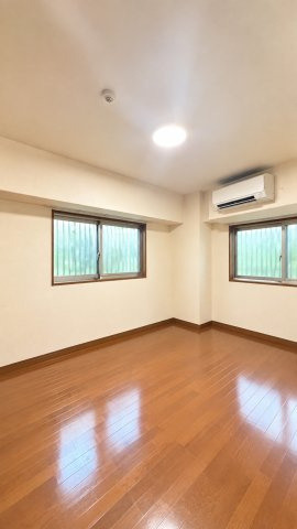 ☆プライバシー保護の為実際の動産物はAI編集にて消去しています