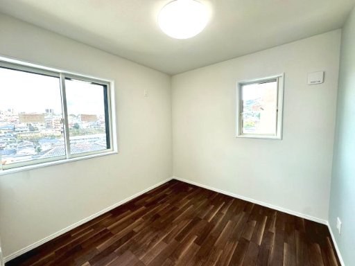 南側の居室、贅沢な部屋です