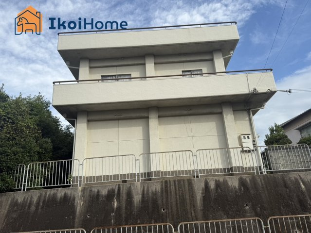 ●年中無休：当日予約可●8DKの鉄筋コンクリート造！敷地面積約179坪と広大な敷地面積で開放的です♪
