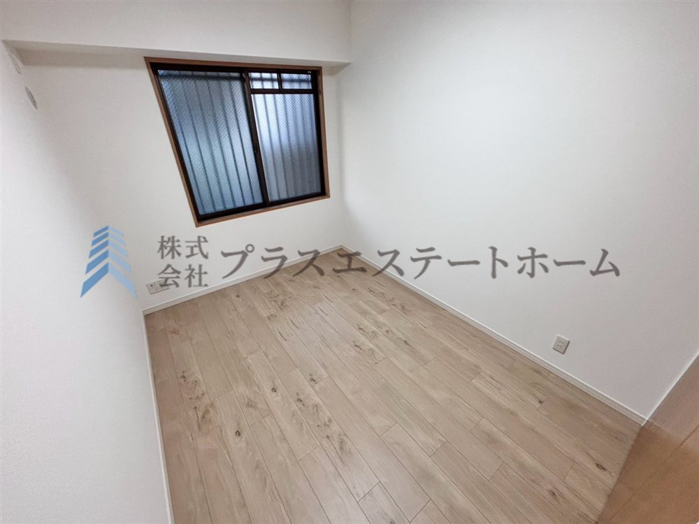 洋室はシンプルな配色にしていますので、お客様好みの家具を配置頂けます♪