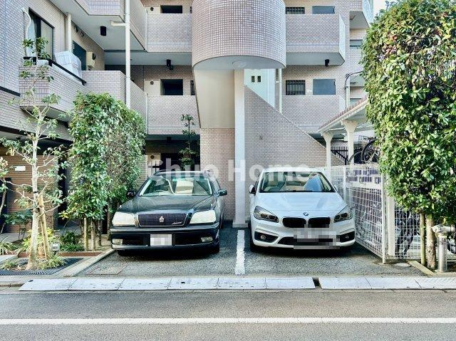 【敷地内駐車場】最新の空き状況や費用などの詳細は担当スタッフまでお問い合わせください。
