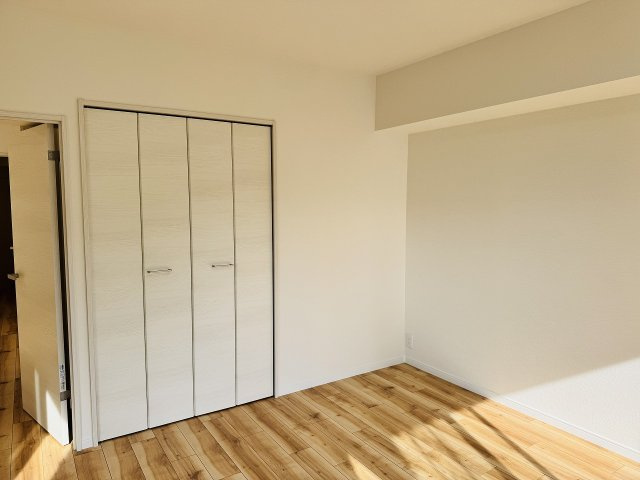 ～収納力の高いクローゼット完備～