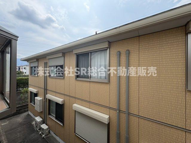 外からの目を気にせずに洗濯物が干せます！