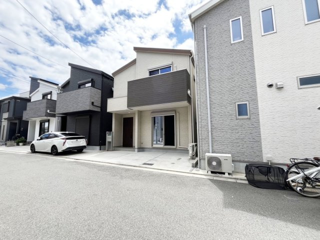 外観：327001690495