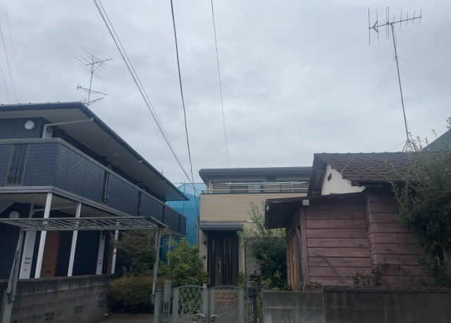眺望を気にして物件を探す場合、前面に建物が建っていないか現地で確認しましょう！前面に建物があると景色はもちろん、日当たりや風通しにも影響が出てきます。住んだ時のことを想像しながら現地見学をしましょう。