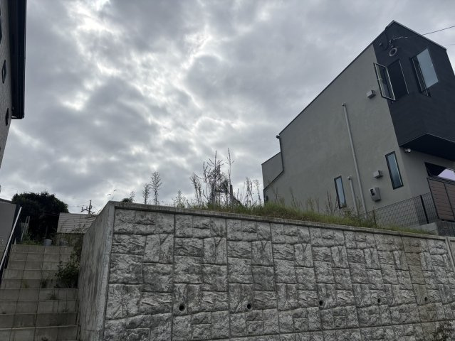 敷地内に段差があります。