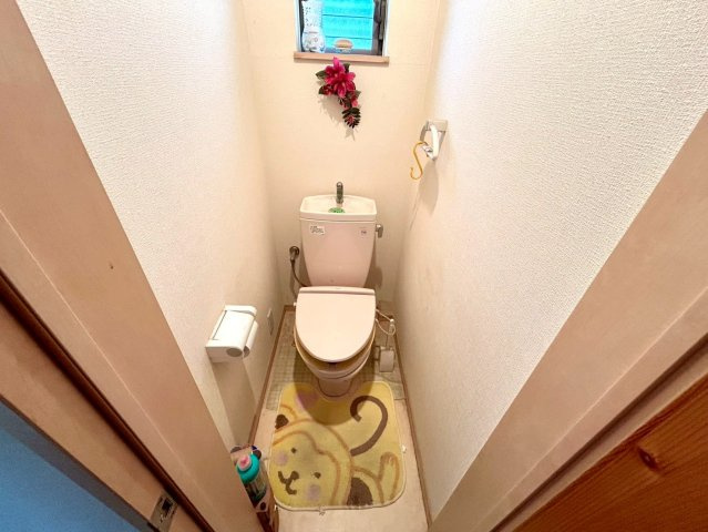 トイレは大きさや形、機能、抗菌性などが異なる多種多彩なタイプが各メーカーから出ています。それぞれに良さがあるため、事前にどういったタイプのトイレがいいのかをご家庭内で決めて、内見に行くといいでしょう。