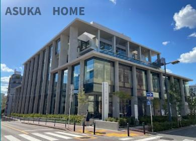 神奈川県立図書館は徒歩14分です。